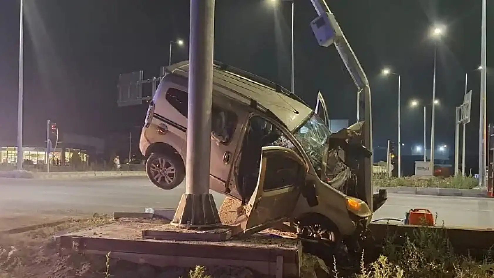 Kayseri kısa kısa: Niğde yolu, Yeni görev, Nüfus krizi, Göç, Kayserispor...