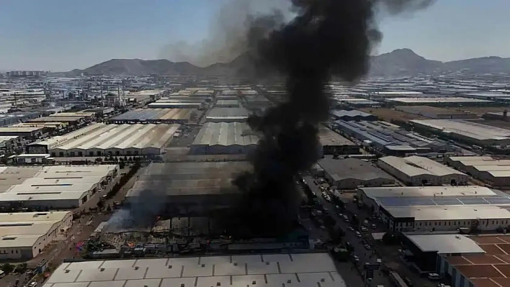 Kayseri kısa kısa: Yangın, Grev, Sektör krizi, Next Sosyal, Sağanak Yağış, Kayserispor...