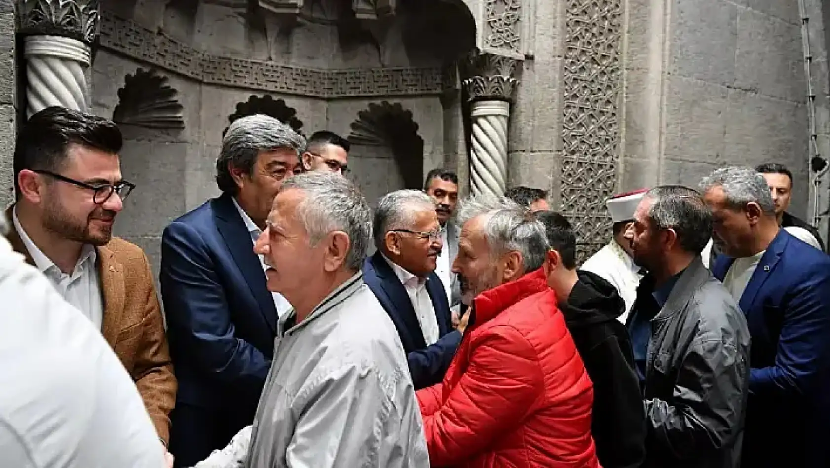 Kayseri'den kısa kısa: Acemi kasaplar, CHP, Bayramlaşma, Vefat, Kayserispor...