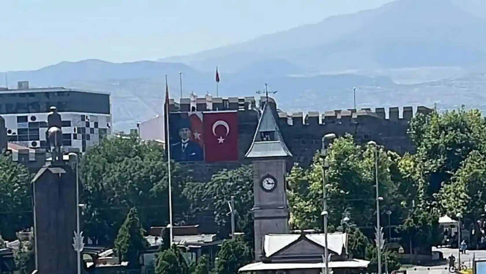 Kayseri kısa kısa: Kaza, Ulaşım, KASKİ, Şap Hastalığı, Tokat, Kayserispor...