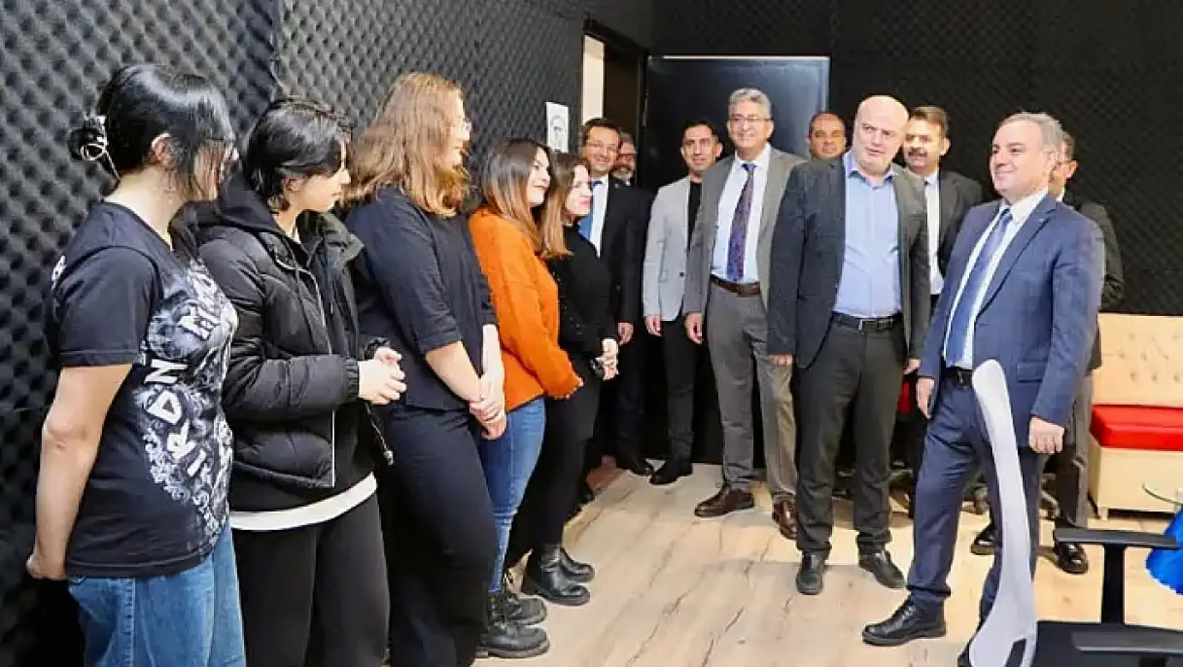 Kayseri'de sessizlik: Şehit İsa Baydilli, Develi Cinayeti, Melikgazi Belediye Borcu, Hobi Bahçesi - Şehirden kısa kısa haberler....