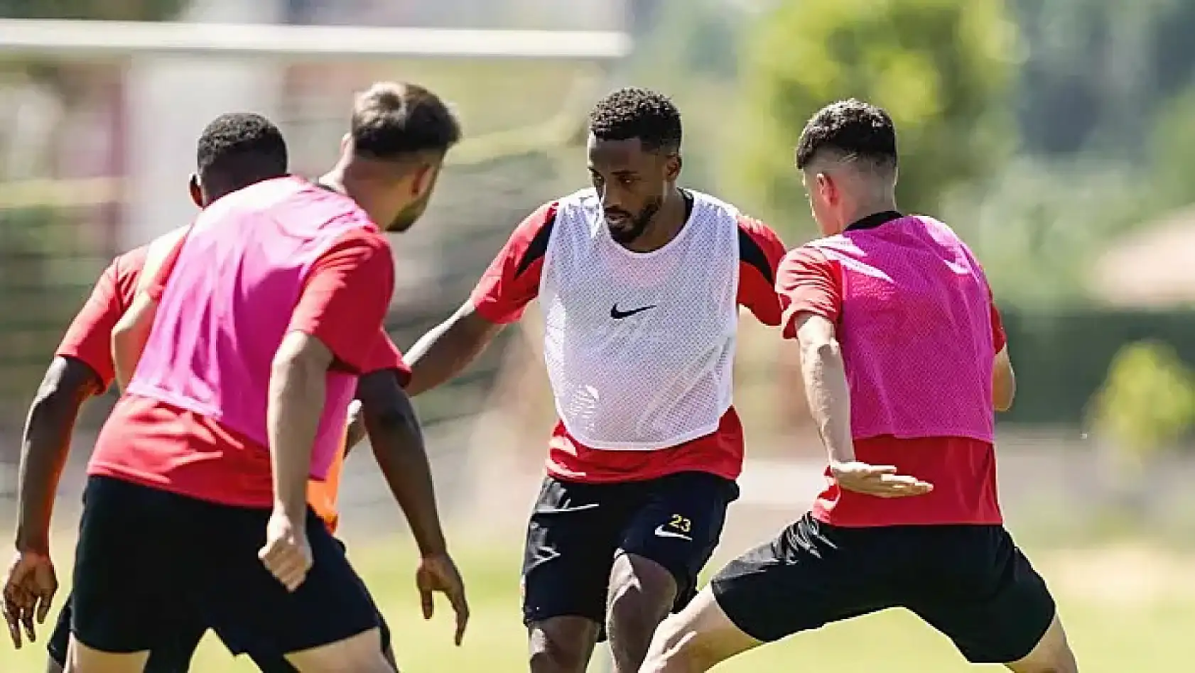 Kayseri'den kısa kısa - 17 Aralık Şehitleri, Kız kaçırma, Staj ve Çıraklık, SGK borçları, Kayserispor... İşte şehrimizden haberler!