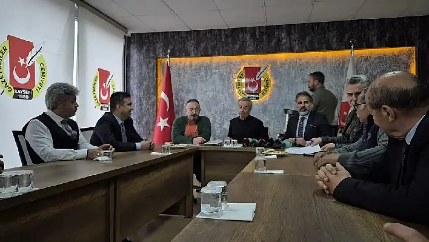 TSYD, Erciyes, Deprem, Toplu taşıma, Maraton, Yatırım, Sucuk... - İşte Kayseri'den kısa kısa haberler (26 Nisan)