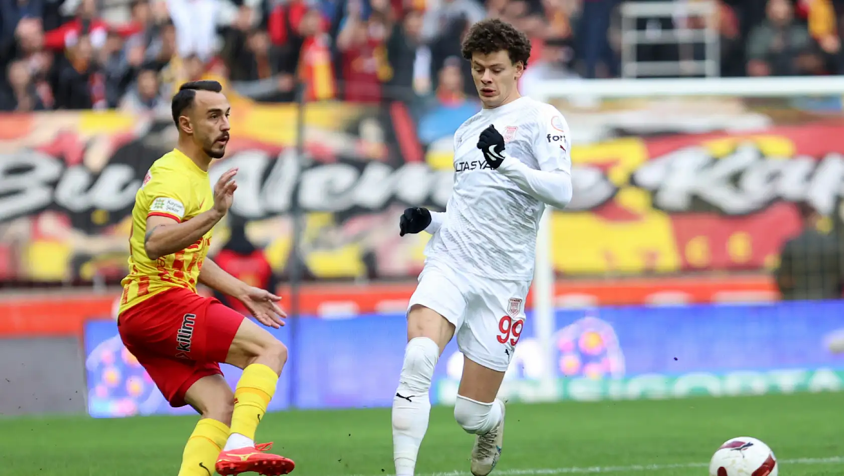 Uçar, 'Arkada kalmış gibi gözüksek de ciddi pozisyonlar yakalayan Kayserispor'du'