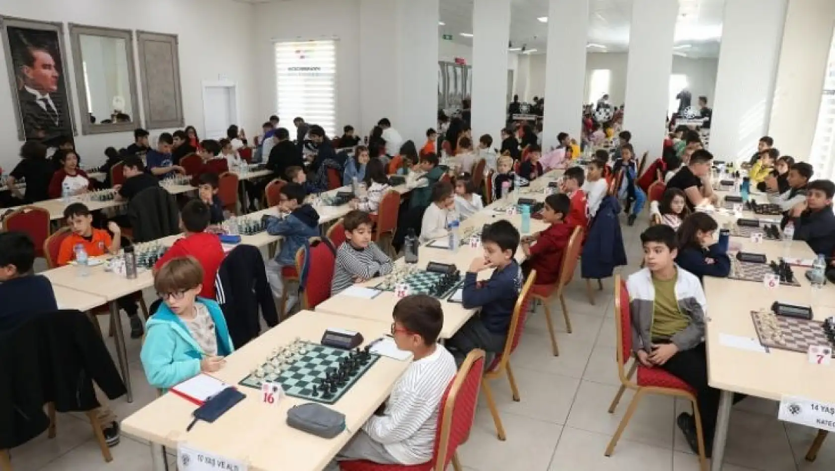 Kayseri'de satranç turnuvası heyecanı