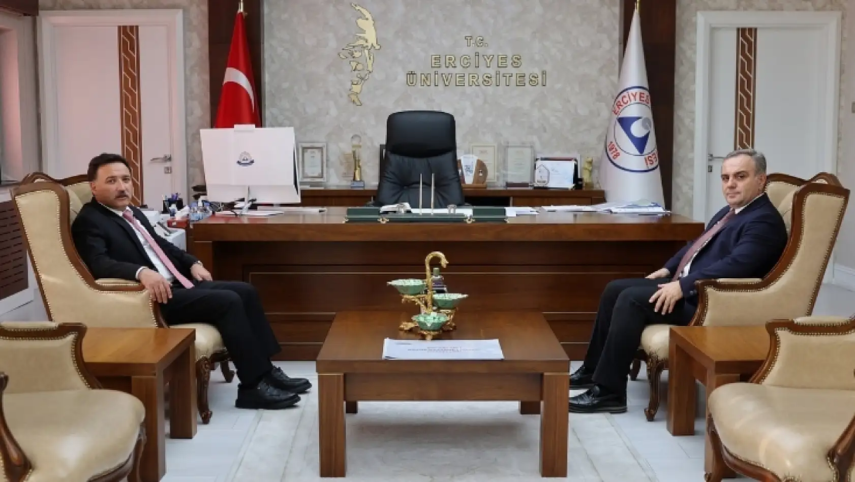 Sosyal medyada Kayseri protokolü rüzgarı: Ziyaretler, taziyeler ve buluşmalar