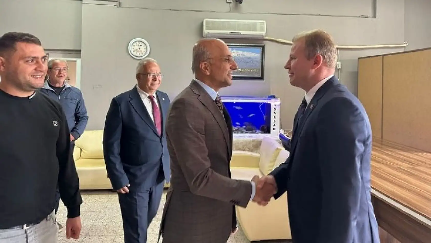 Sosyal medyada Kayseri protokolü rüzgarı: Ziyaretler, taziyeler ve buluşmalar