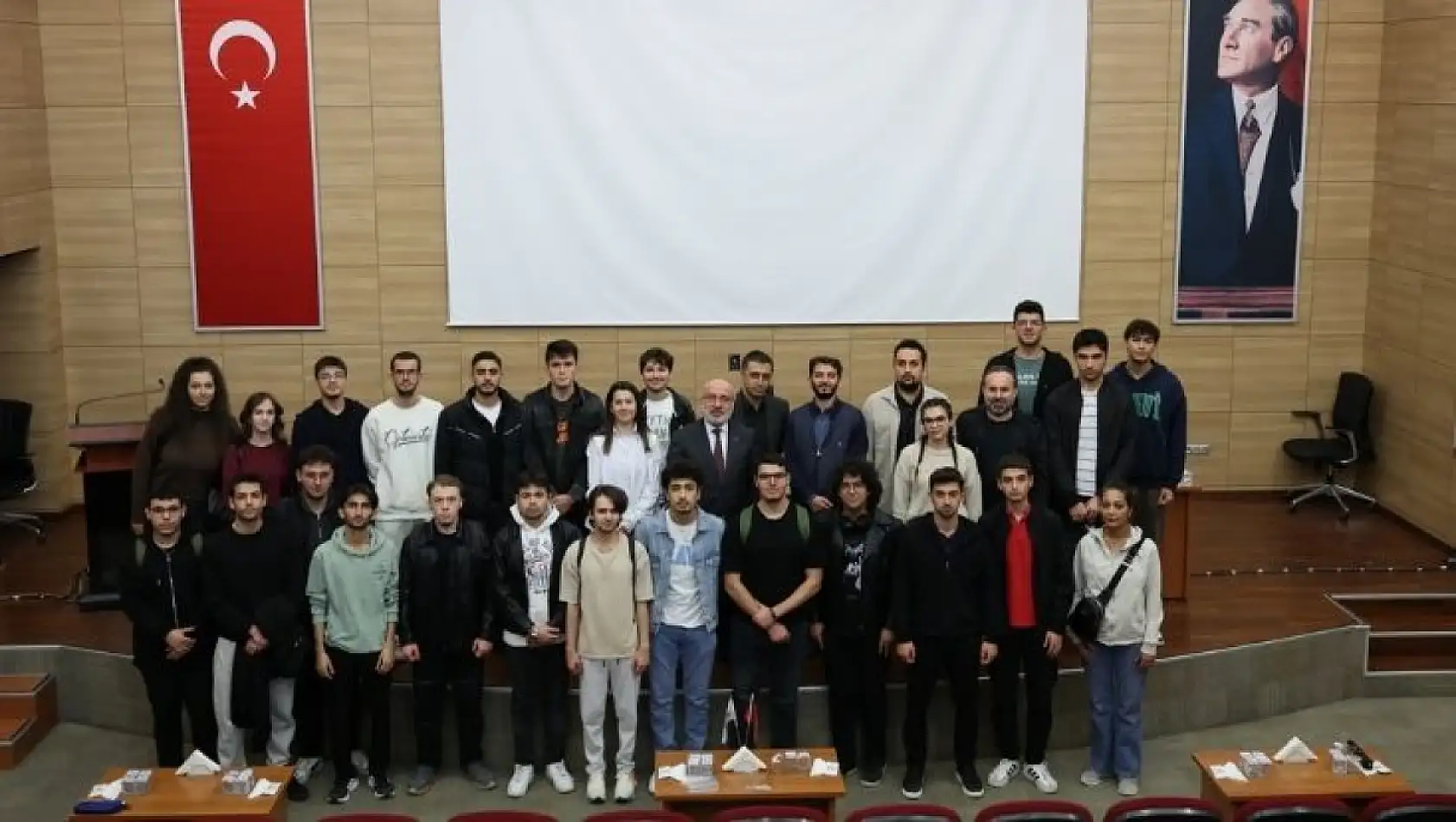 Sosyal medyada Kayseri rüzgarı: Protokolden yoğun ziyaret trafiği