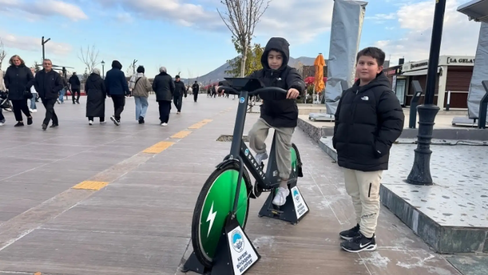 Kayseri'de kış günlerinde millet bahçesine yoğun ilgi