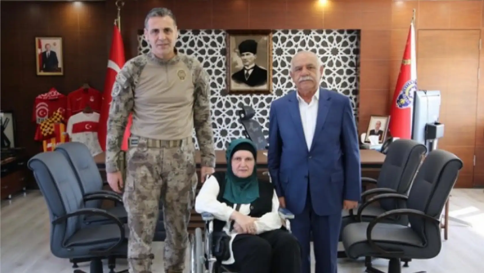 Kayseri'de sosyal medya gündemi: Sporcular, şehit aileleri ve siyasi ziyaretler