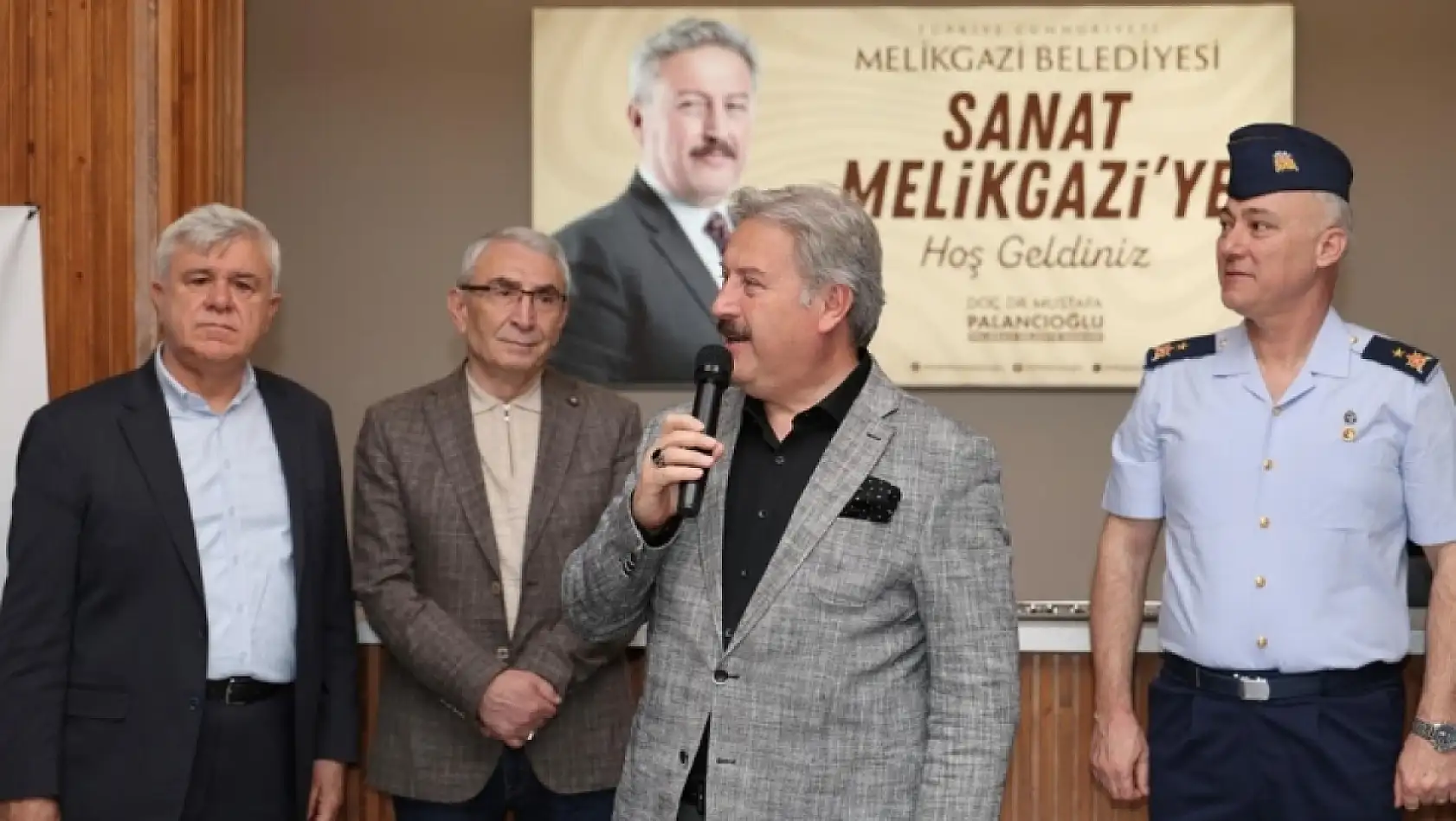 Kayseri'de Karma Resim Sergisi kapılarını açtı
