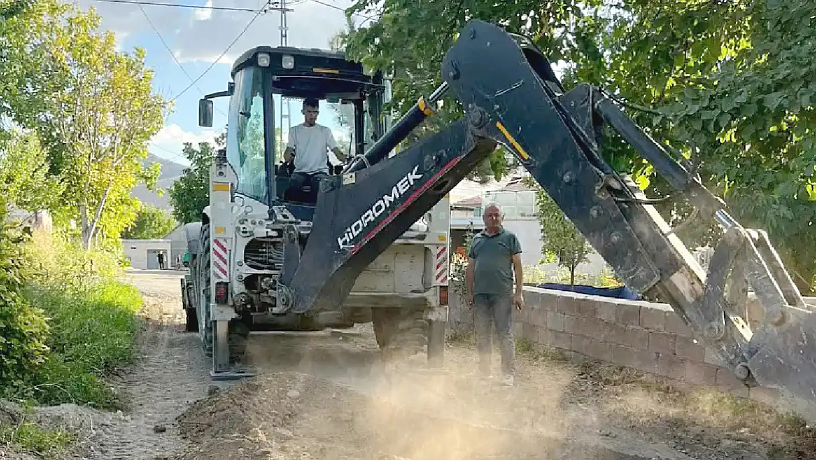 Kayseri'nin o ilçesinde yollar yenileniyor: Çalışmalar takdir topluyor!