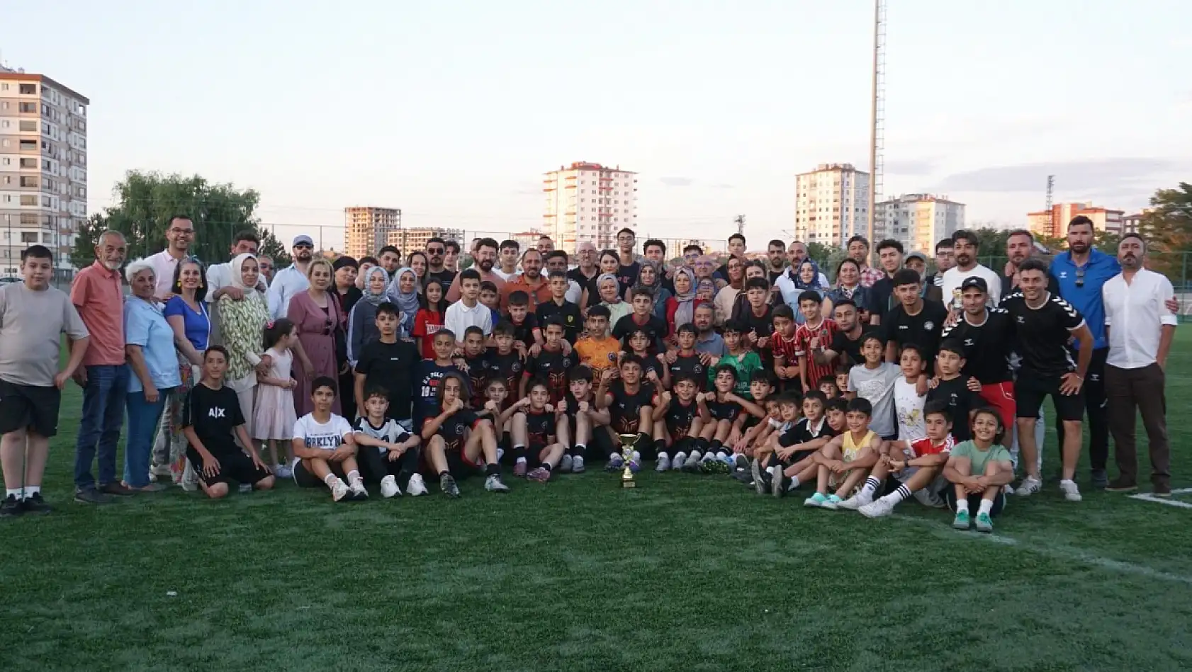 Önce Kayserispor, sonra final... Kayseri'nin yeni şampiyonu oldular