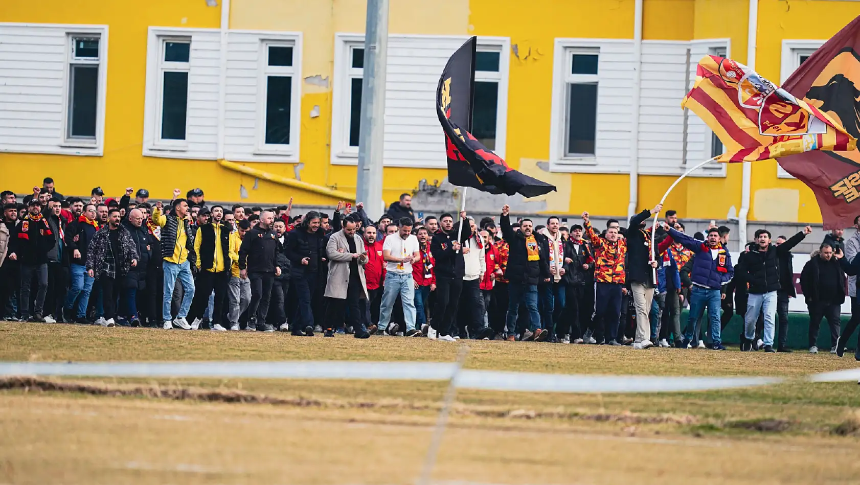 Binlerce Kayserispor taraftarı tesislerdeydi: Bir tek o isim yoktu!