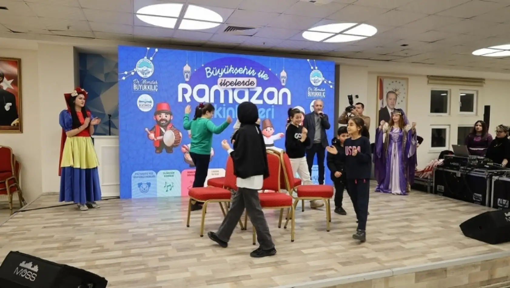 Yahyalı'da Ramazan coşkusu: Mehter, Hacivat-Karagöz ve tasavvuf konseri  yoğun ilgi gördü