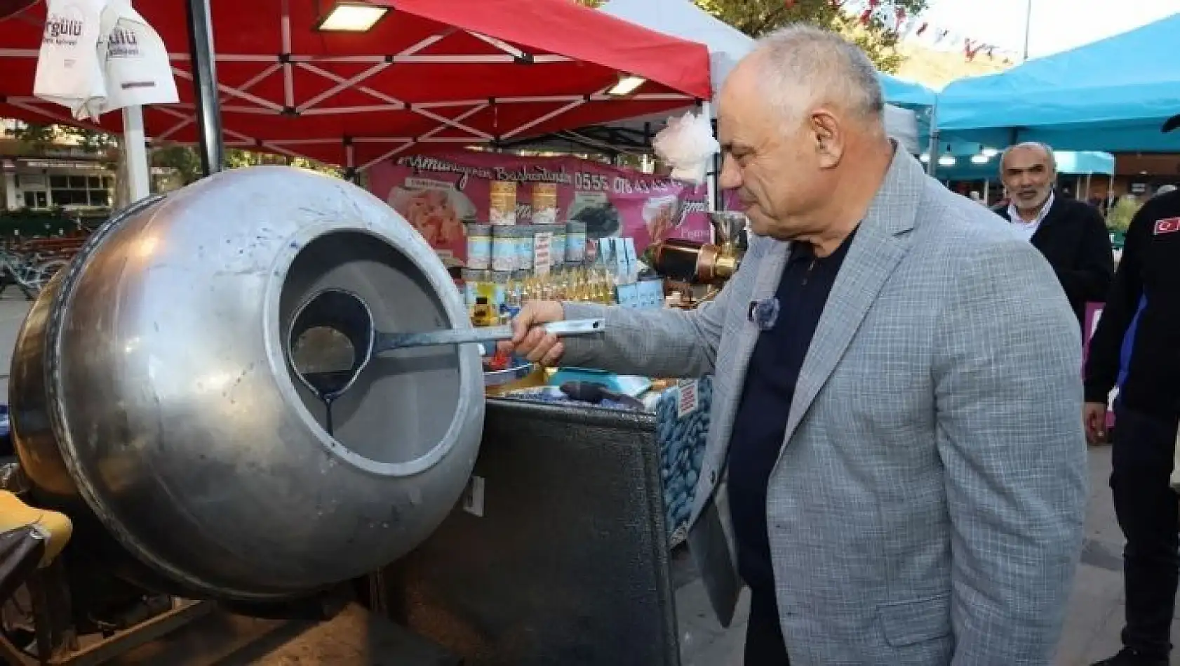 Cumhuriyet Meydanı'nda Gaziantep ve Hatay rüzgarı! Yöresel Lezzetler Şenliği başladı