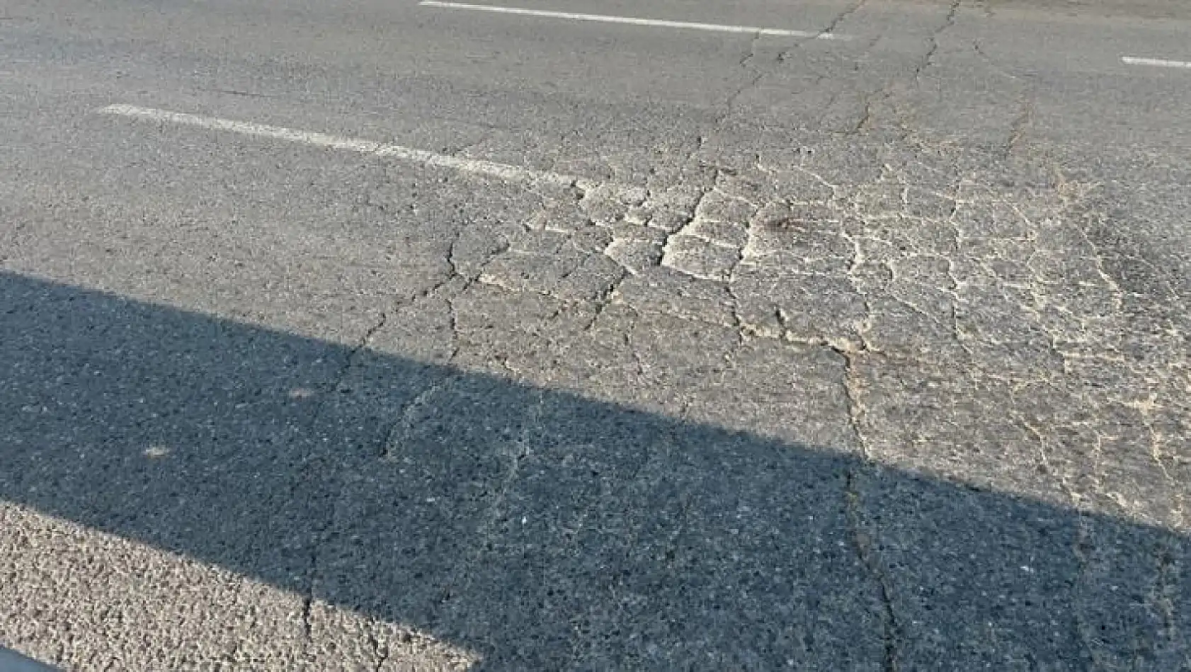 Kayseri'nin kilit noktası Sümer Üst Geçidi'nin o hali vatandaşların tepkisini çekiyor: İşte nedeni!