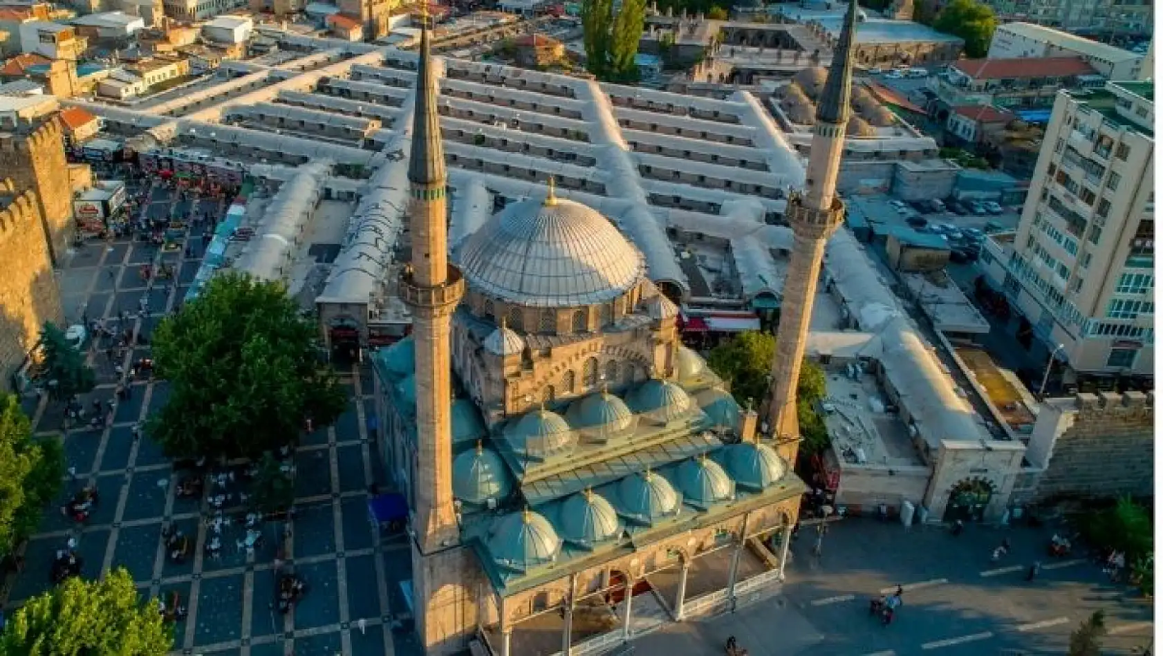 Kayseri Cumhuriyet Meydanı'nda 2000 yıllık sır: 5 Medeniyet yan yana