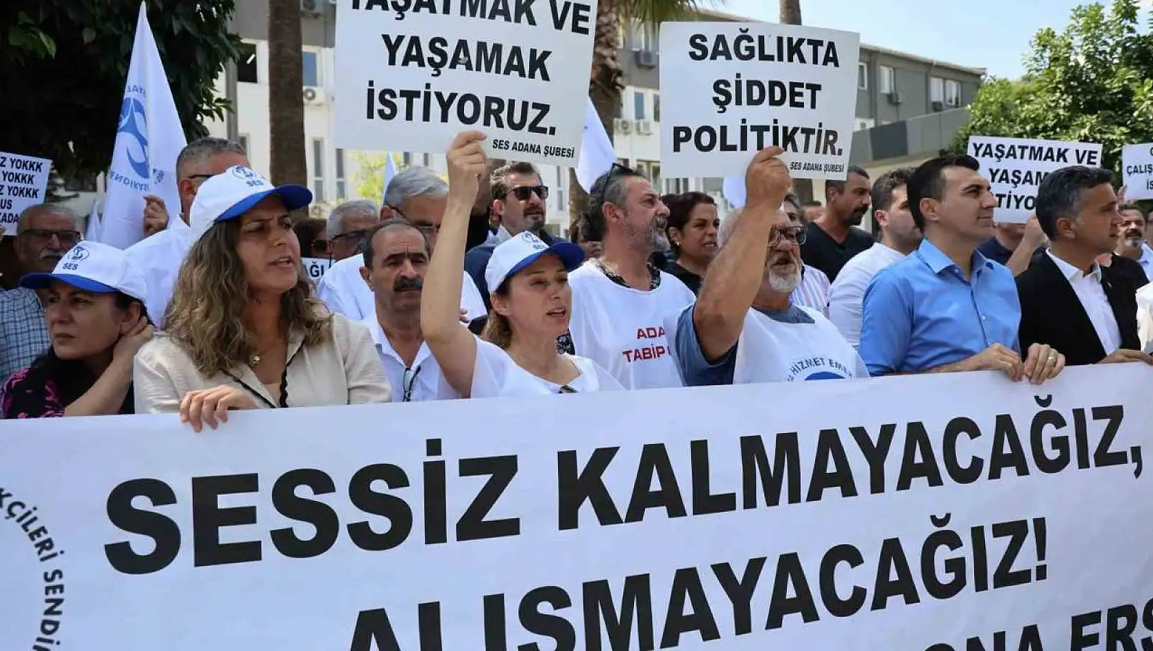 Adana'da doktora şiddet protestosu!