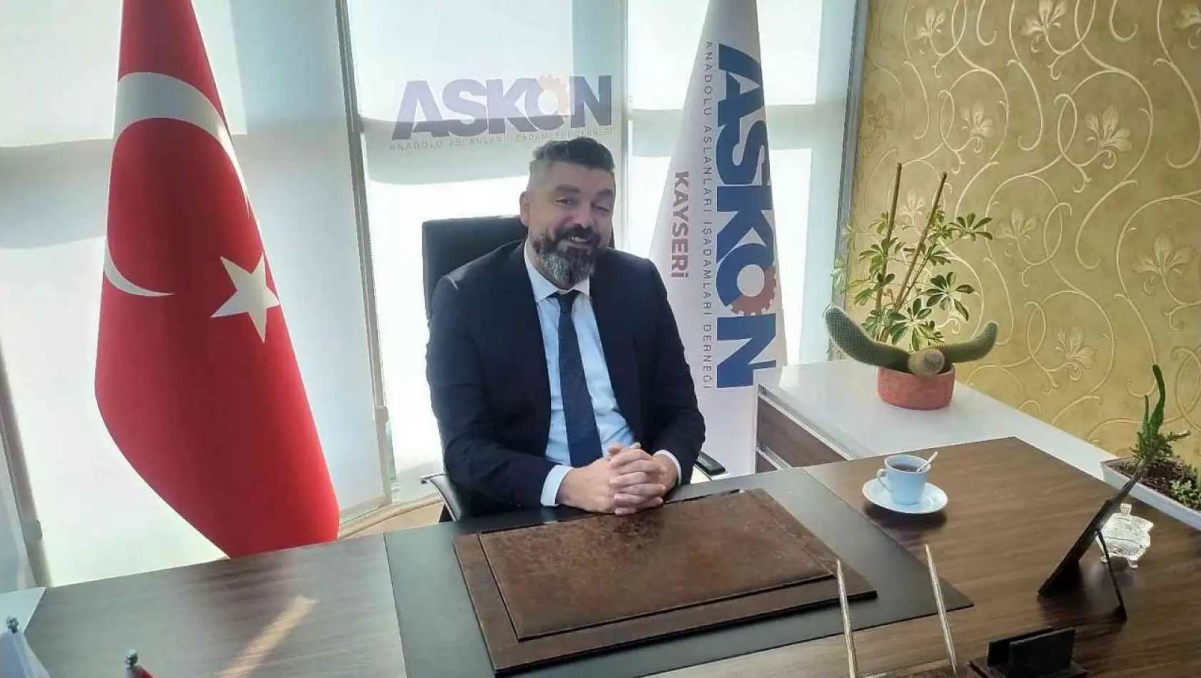 ASKON'da bayrak değişimi