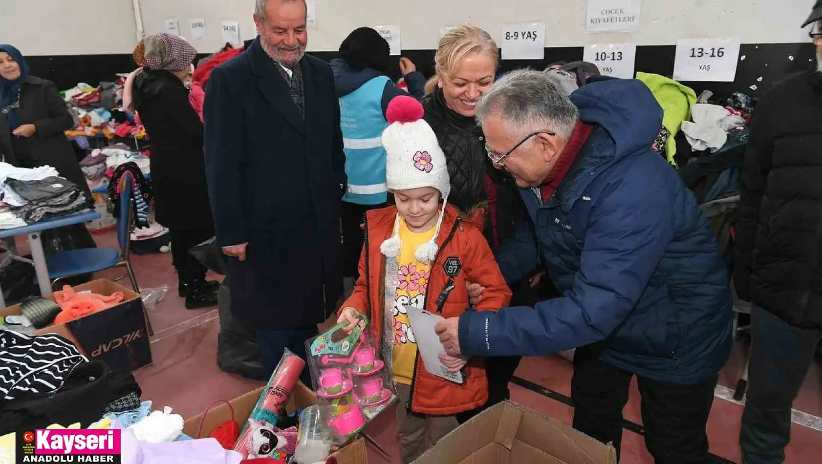 Büyükkılıç, depremzedeleri kaldıkları yurtta ziyaret etti