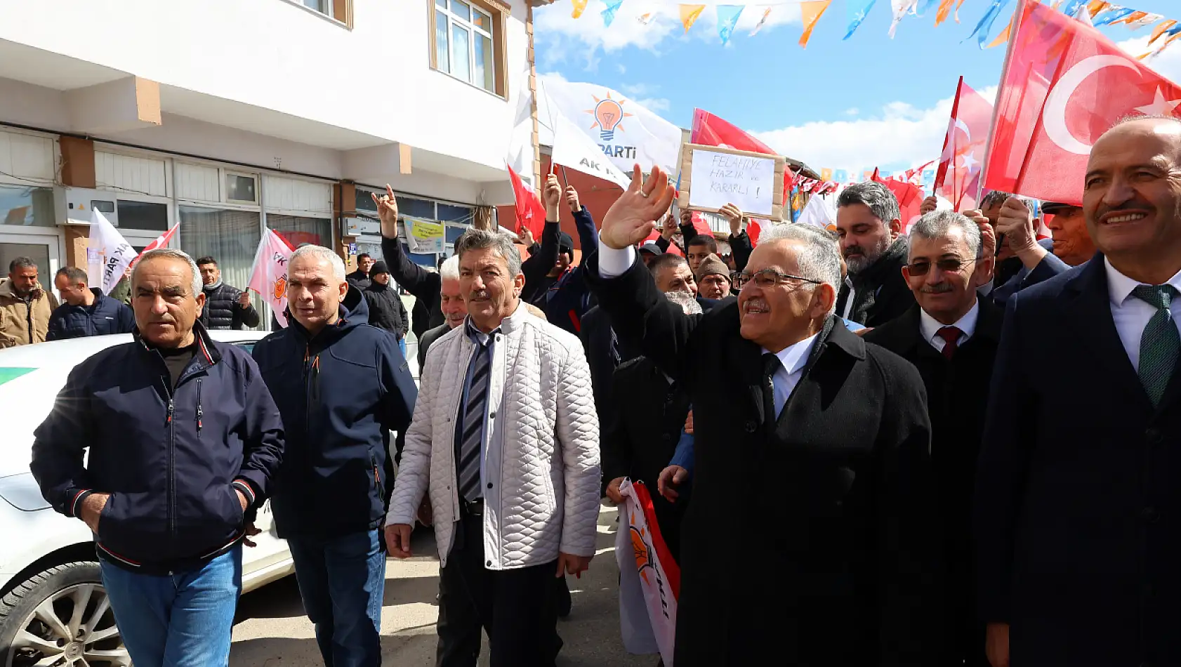 Başkan Büyükkılıç Felahiye'de Sözünü Yerine Getirdi!