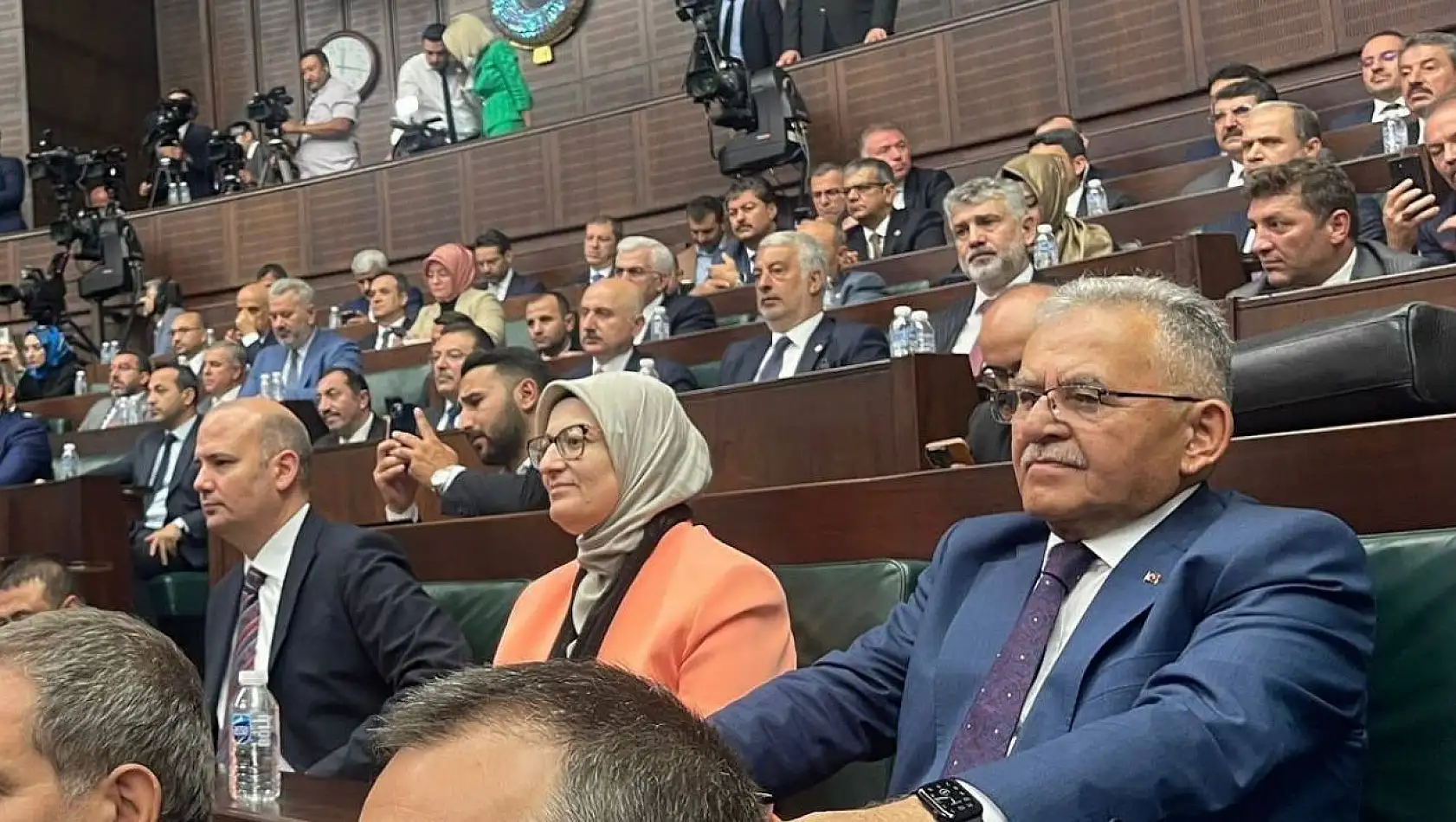 Büyükkılıç, Erdoğan'ın AK Parti Grup Toplantısı'na Katıldı