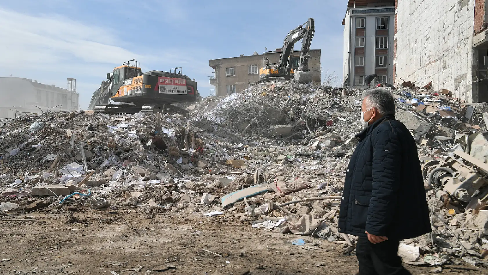 Başkan Büyükkılıç 'Yüzyılın Afeti Yüzyılın Dayanışmasına Dönüştü'