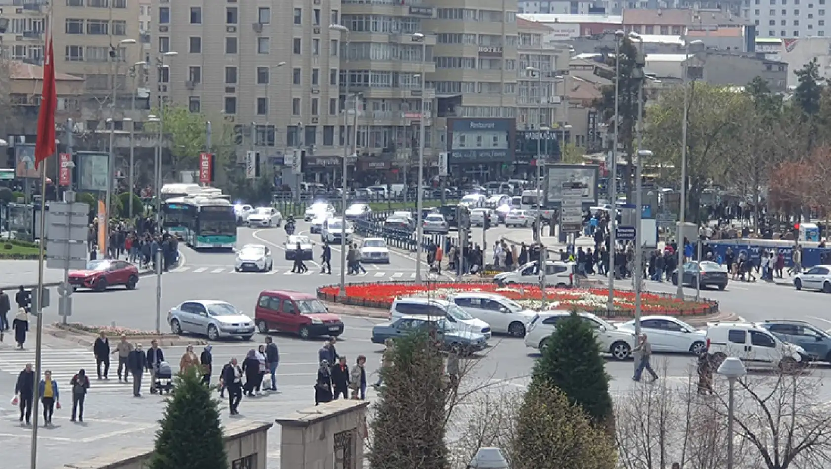 Bayram Yoğunluğu Kayseri'de Trafiği Kitledi!