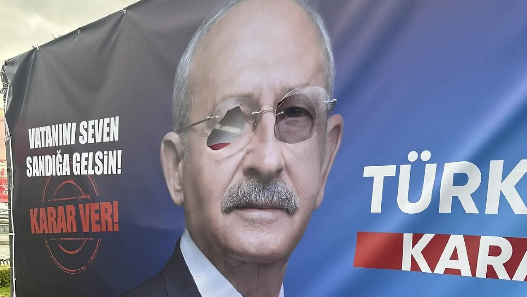 CHP seçim çadırına saldırı!