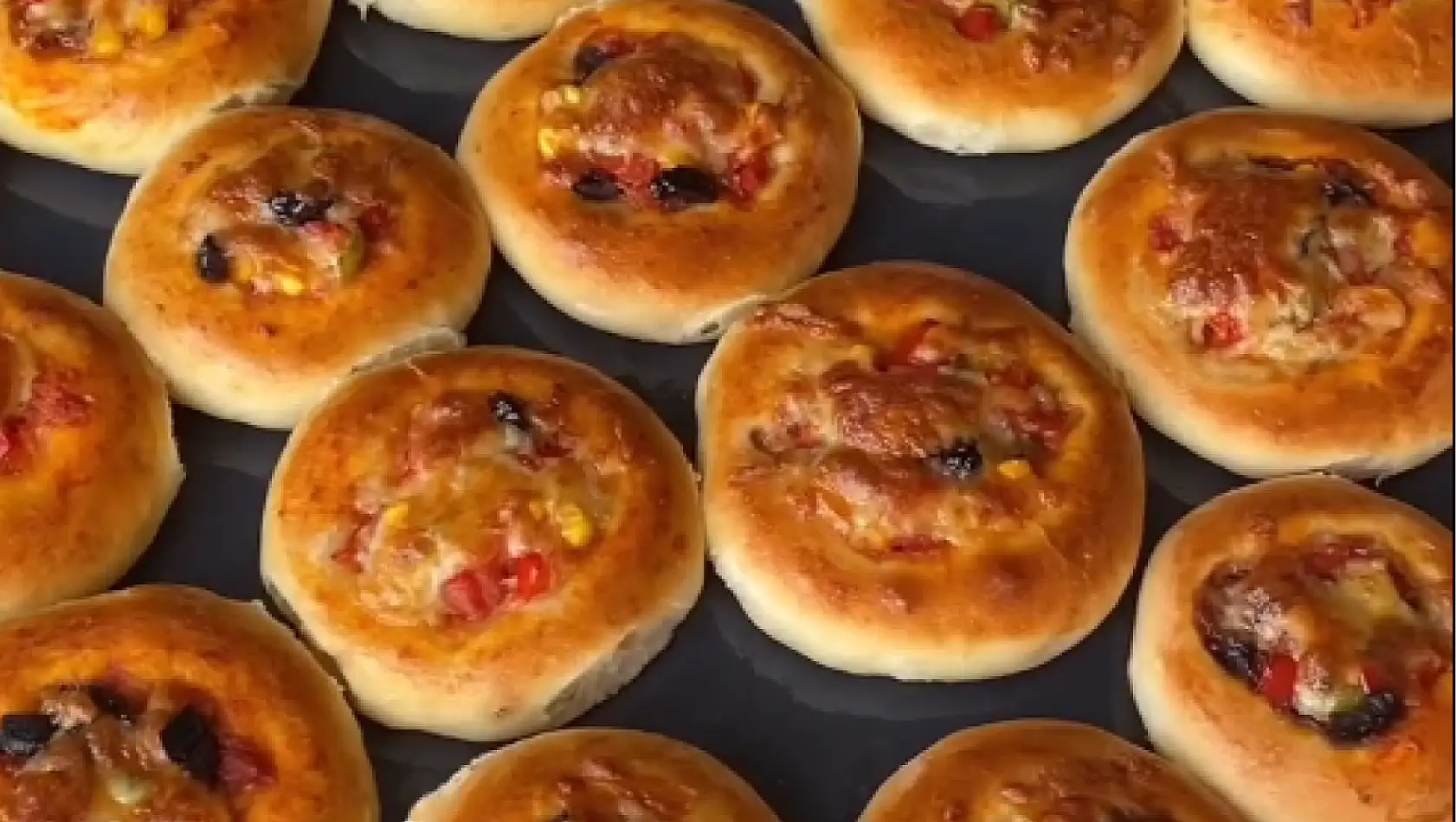 Çocuklar İçin Beslenme Tarifleri – Mini Pizza