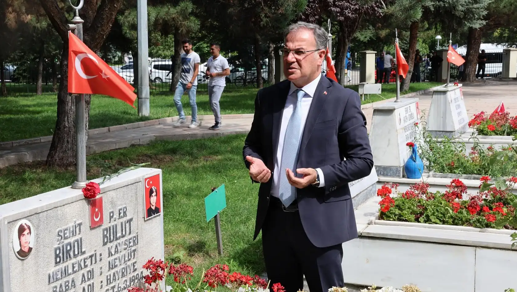 Demokrasi Şehitleri Başkan Özdoğan Tarafından Anıldı