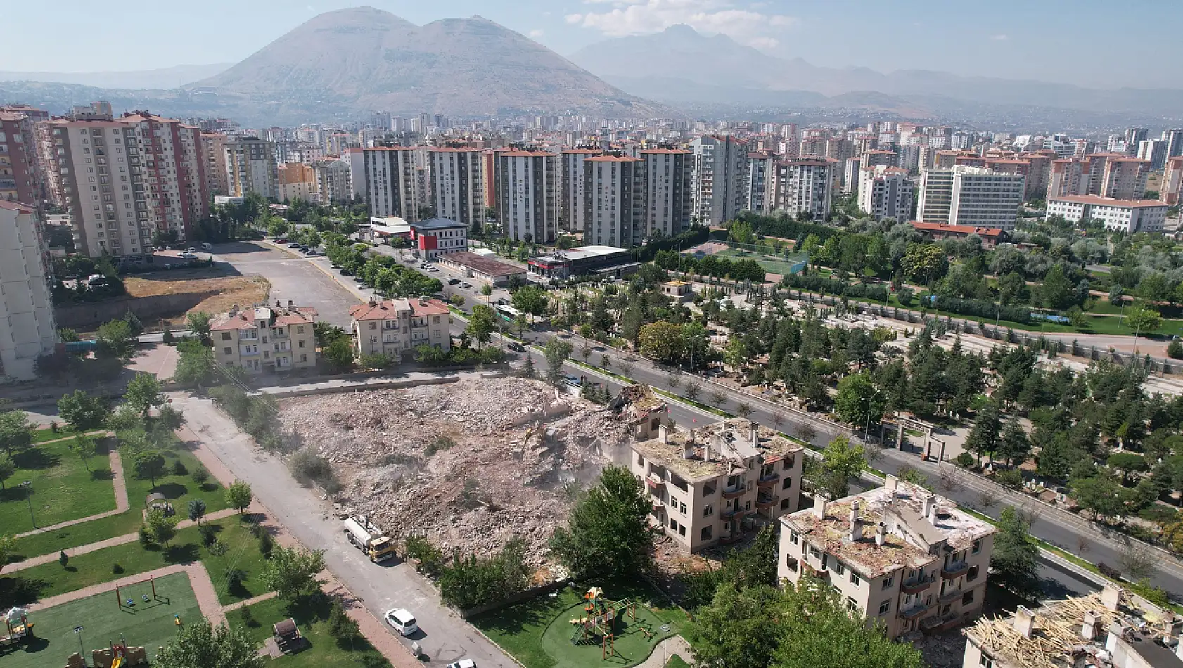 Depreme dirençli bir Talas için dönüşüm devam ediyor!