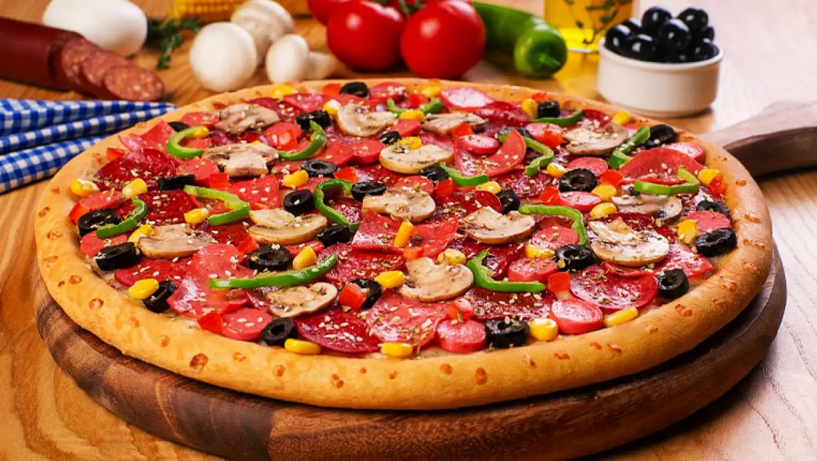 Dominos pizzayı aratmayacak ev yapımı pizza tarifi! 