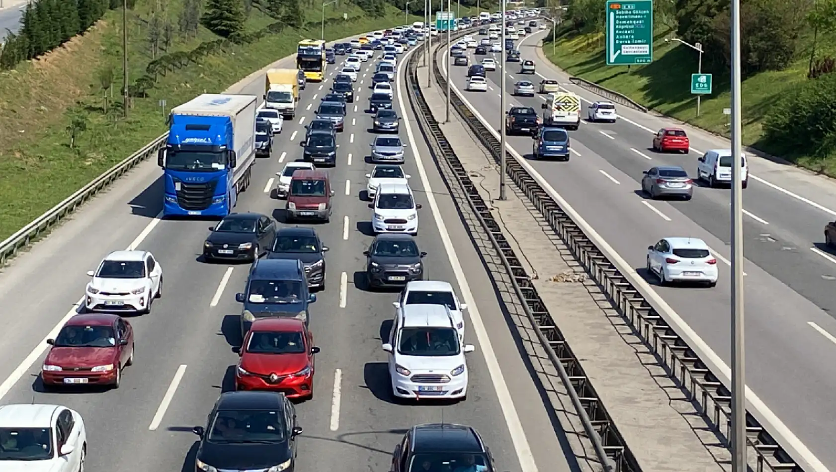 Ehliyetini yenilemeyenler için geri sayım başladı- Randevu bulmak mümkün değil!