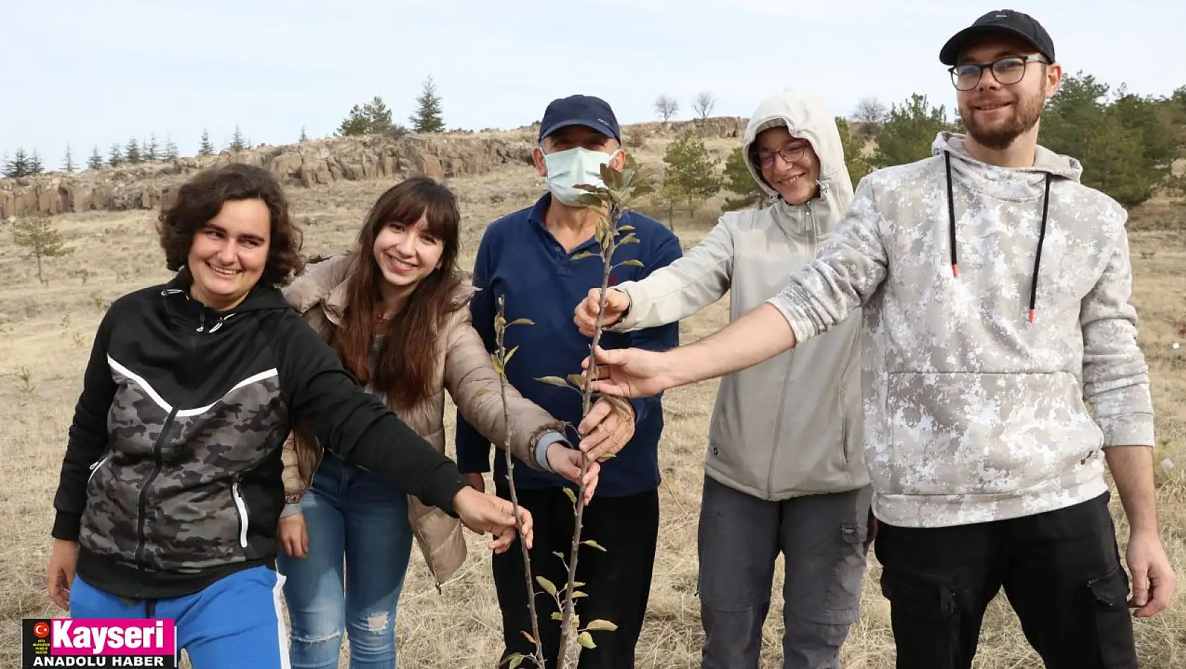 Erasmus öğrencileri 'Bay enerji' ile doğayı yeşertiyor