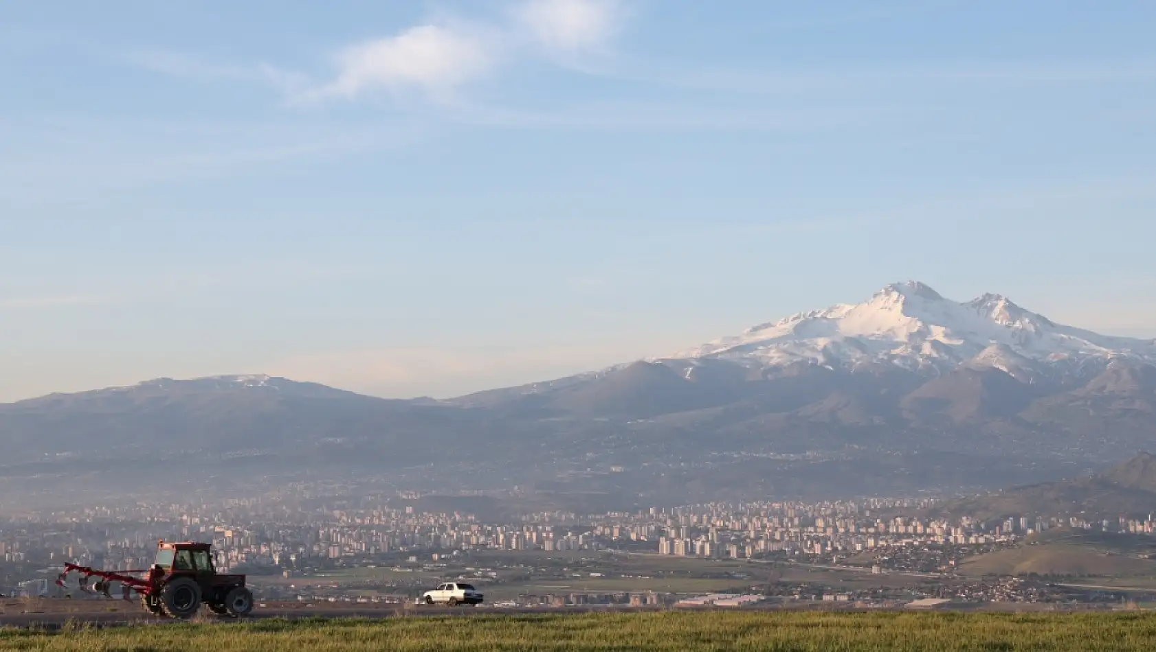 Erciyes gün doğumu ile büyülemeye devam ediyor!