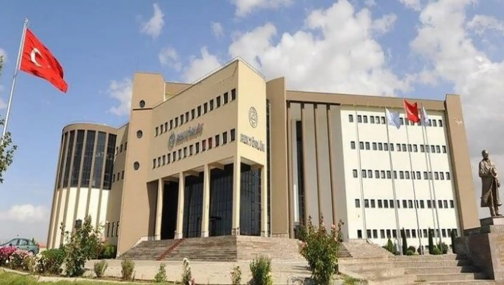 Erciyes Üniversitesi'nden Zam