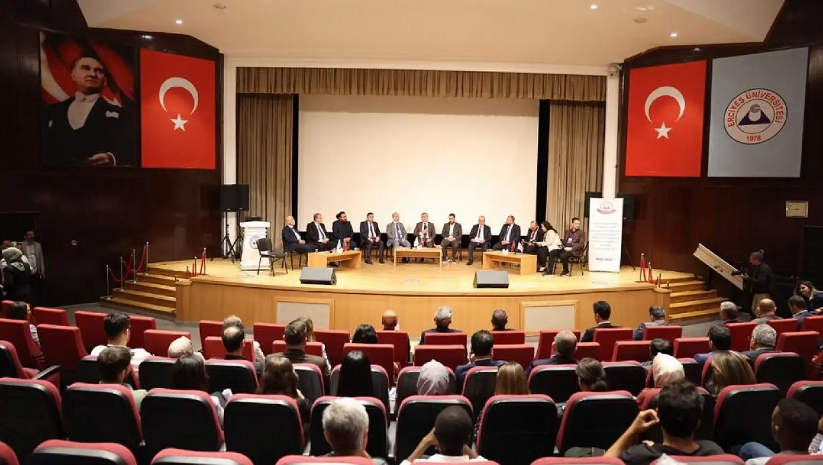 ERÜ'de 4 üniversiteli büyük konferans!