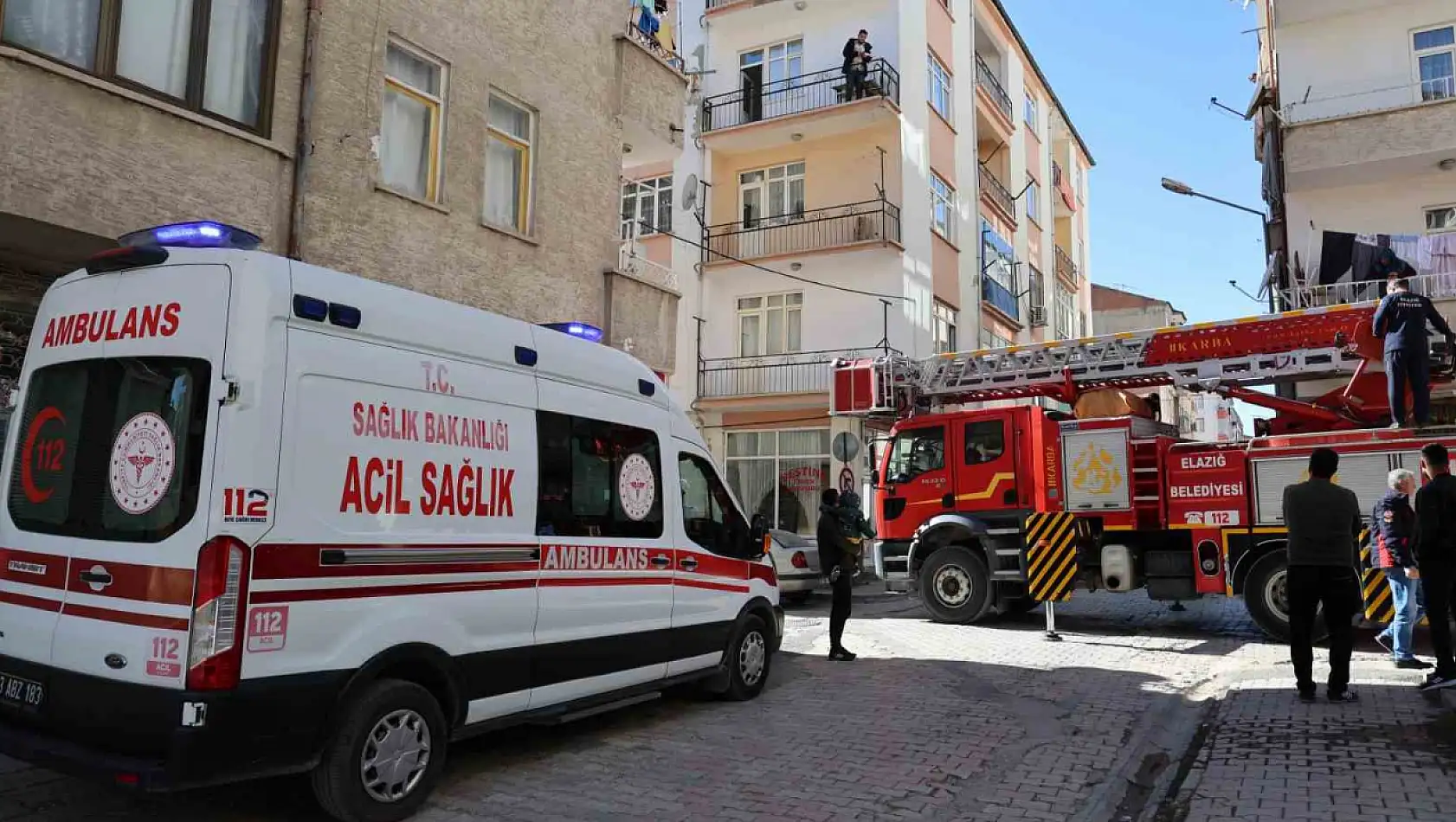 Elazığ'da panik! Ekipler seferber oldu