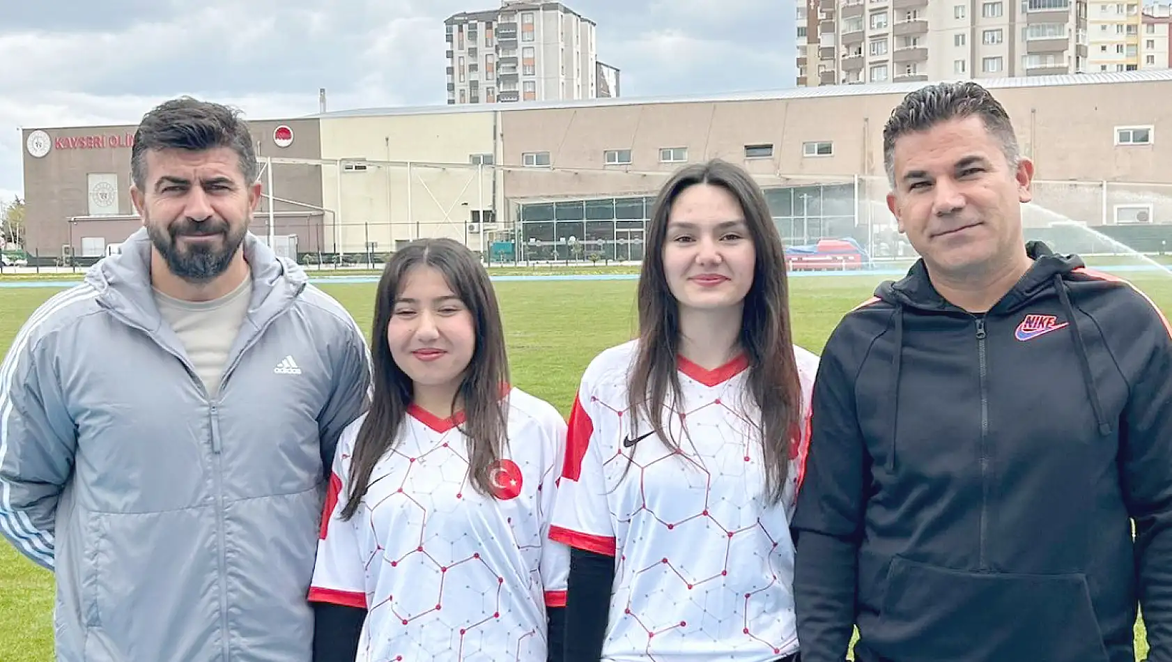 Nurullah Pakize Narin Lisesi bisiklet takımı, Türkiye Finalleri'nde Kayseri'yi temsil edecek