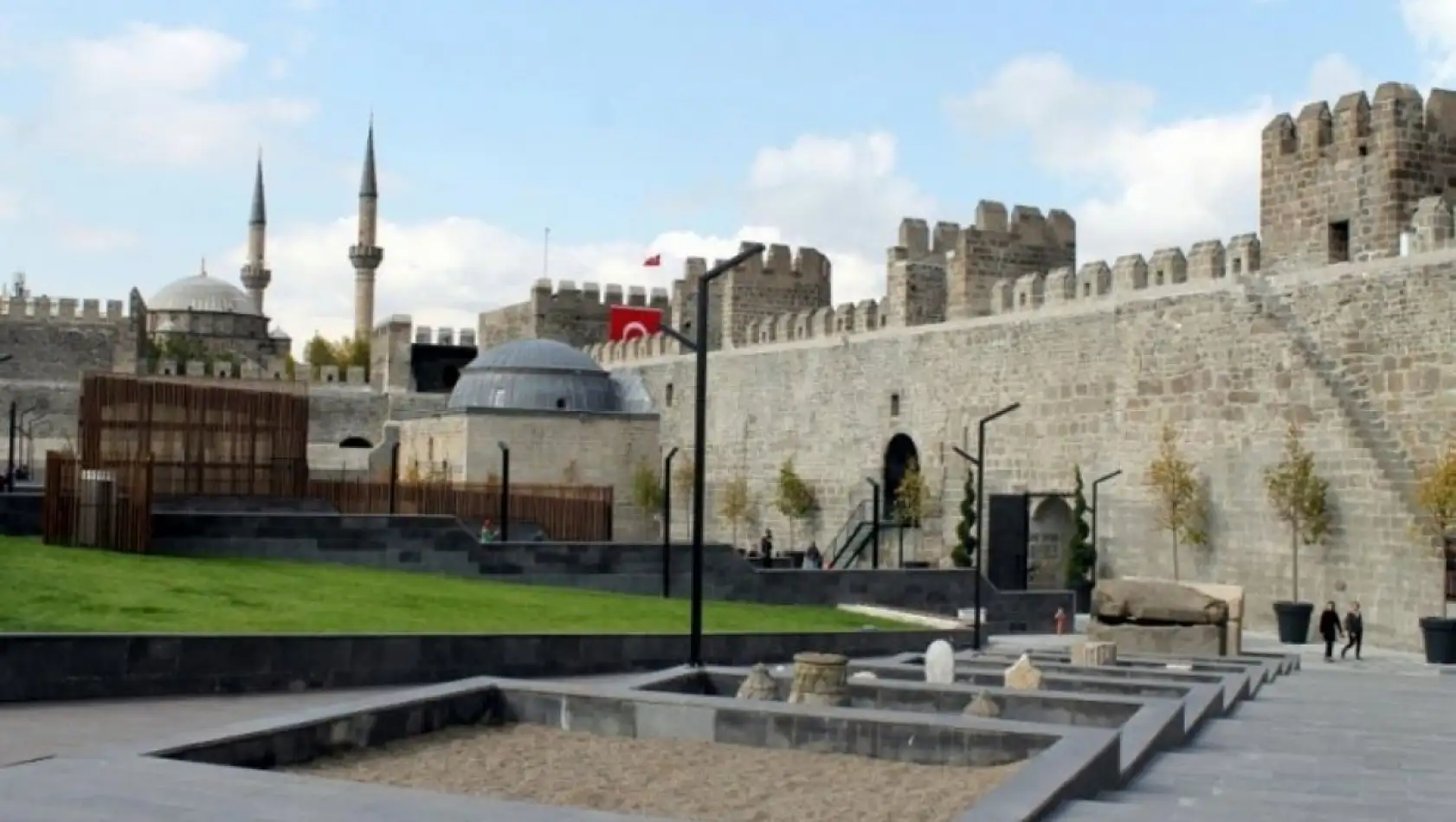 Kentin kalbi Kayseri Kalesi'nin bilinmeyenleri!