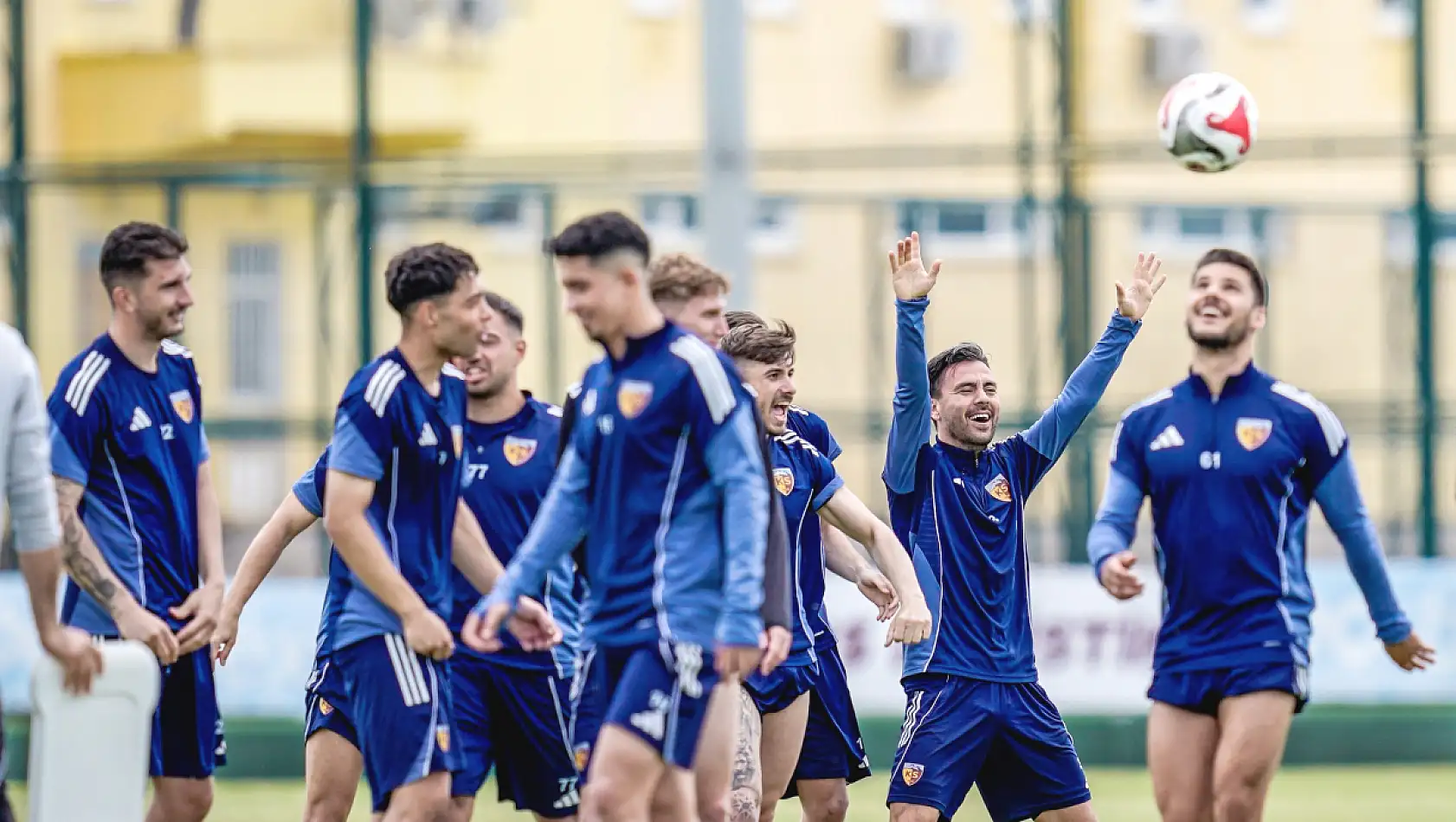 Kayserispor'da taşlar yerine oturdu: Ödeme sonrası büyük değişim