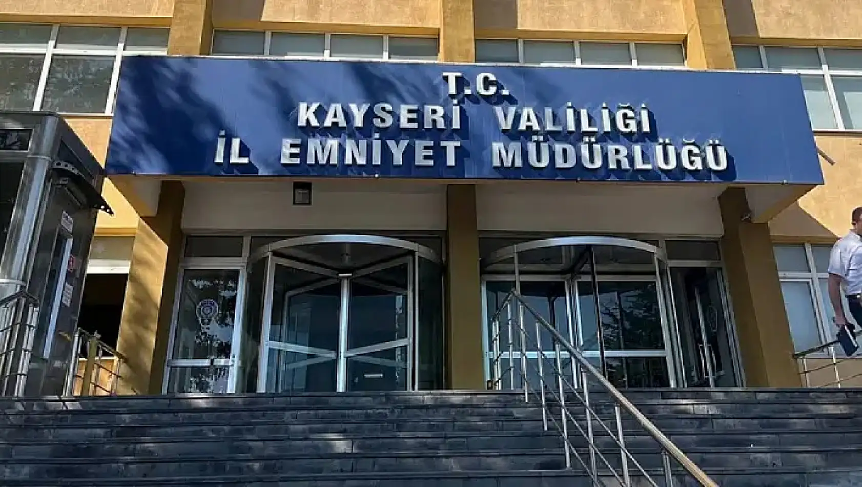 Kayseri'den kısa kısa: Uyuşturucu, Denetim, Kitap Fuarı, ERÜ, Kayserispor…