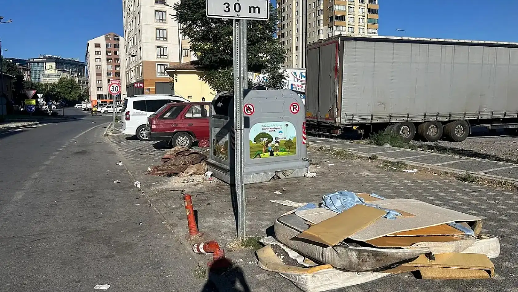 Kayseri kısa kısa: Yangın, Ömer Dengiz, Zam, Ücretsiz dağıtım, Kayserispor...