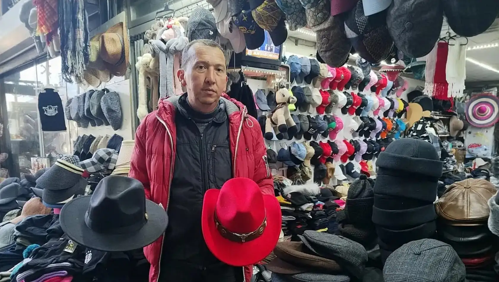 Kayseri'den Kısa Kısa: Zehirlenme, Kar Tatili, Valiler Kararnamesi, Yılbaşı, Kayserispor...