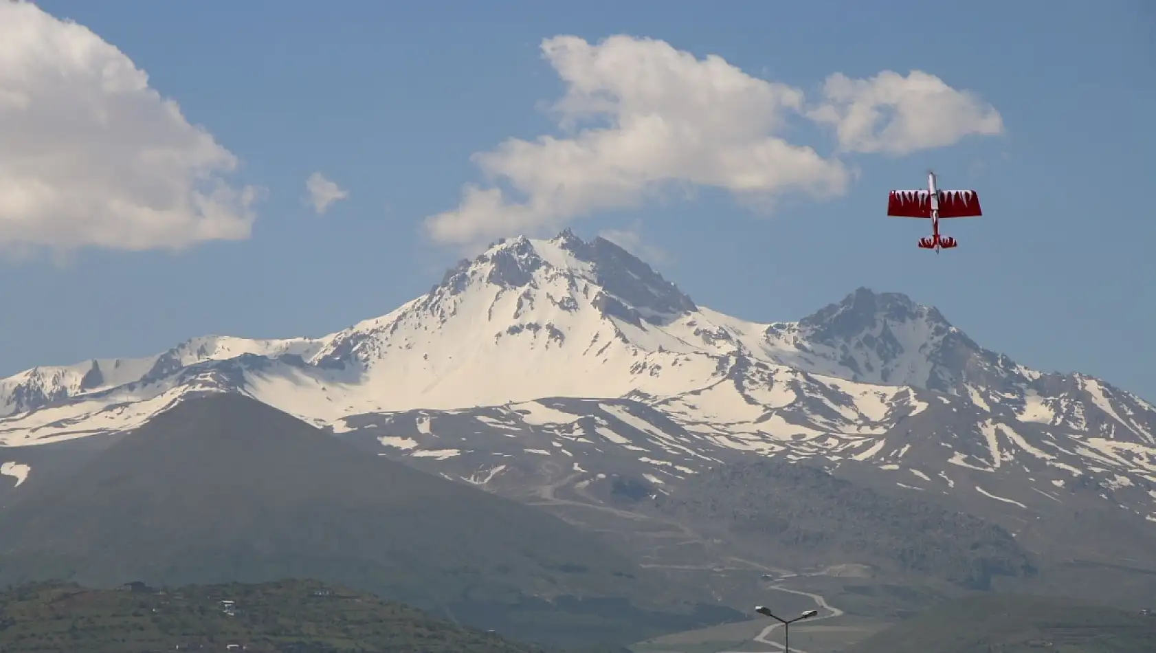 Kayseri'de yerel basın haftanın ilk gününe hangi manşetlerle çıktı? (26 Mayıs)