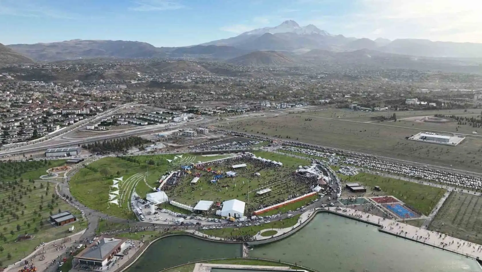 Türkiye'nin en büyüğü Kayseri'de – Belediyeler yarışıyor!