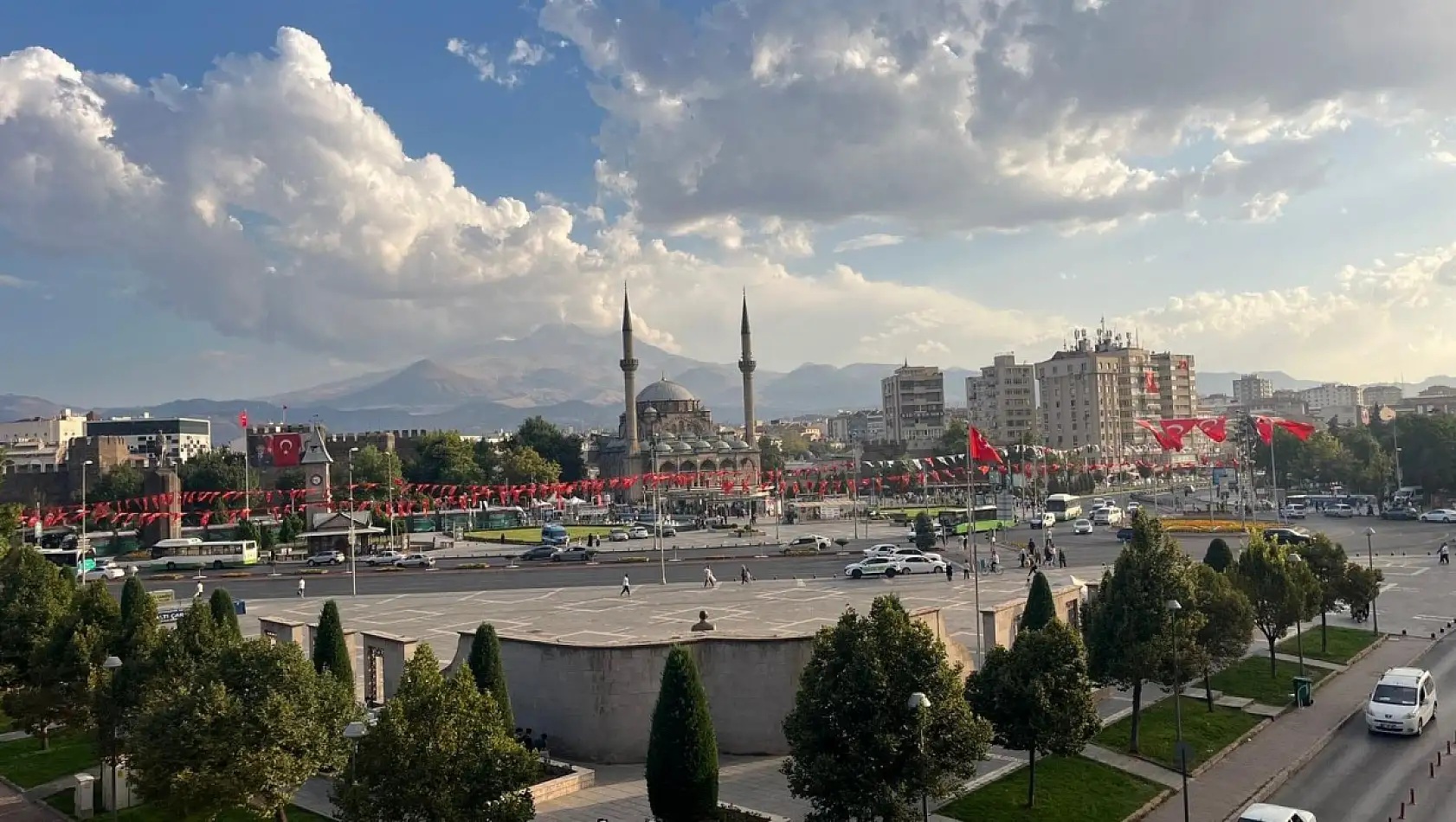 Kayseri Gazetelerinde 8 Eylül Pazartesi gündemi – CHP ve Kayseri OSB...