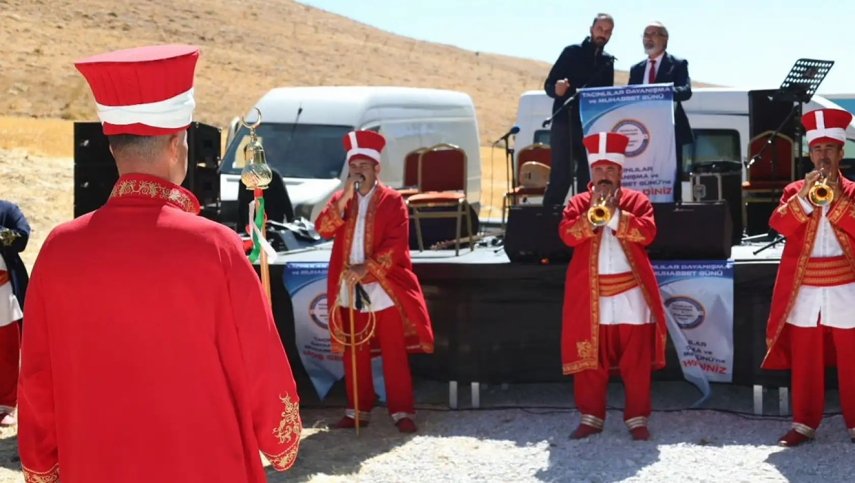 Kayseri'de şenlik tadında etkinlik:  Hamurlar pişti, oyunlar oynandı!